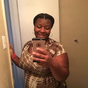 Meet your Posher, Kendra